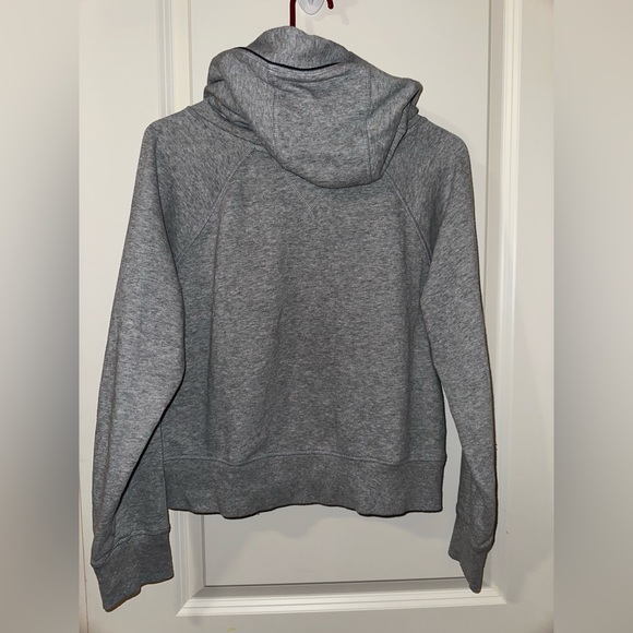 Women’s sz m hoodie - Picture 2 of 5